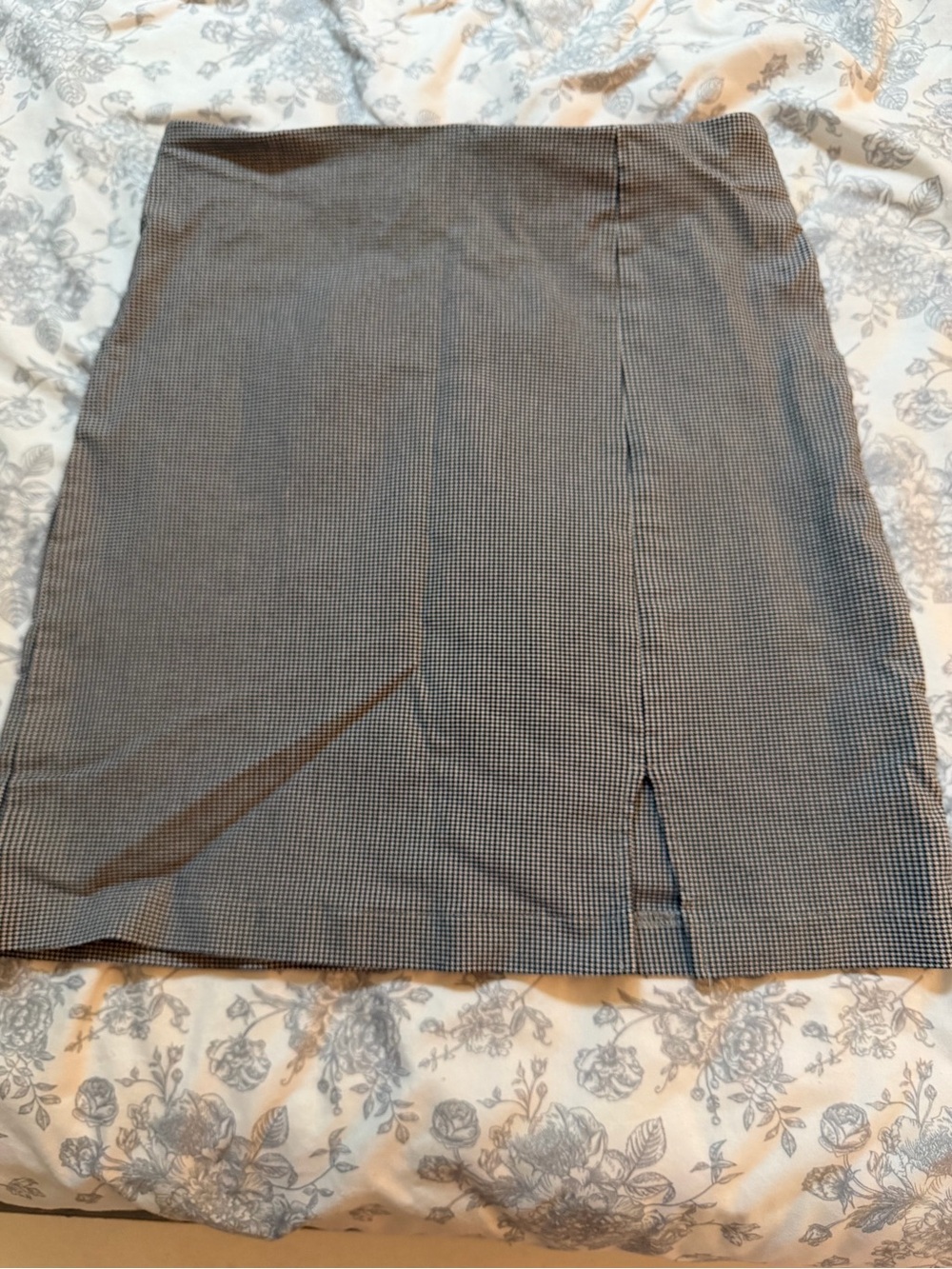 Have Black and White Mini Houndstooth Pencil Skirt